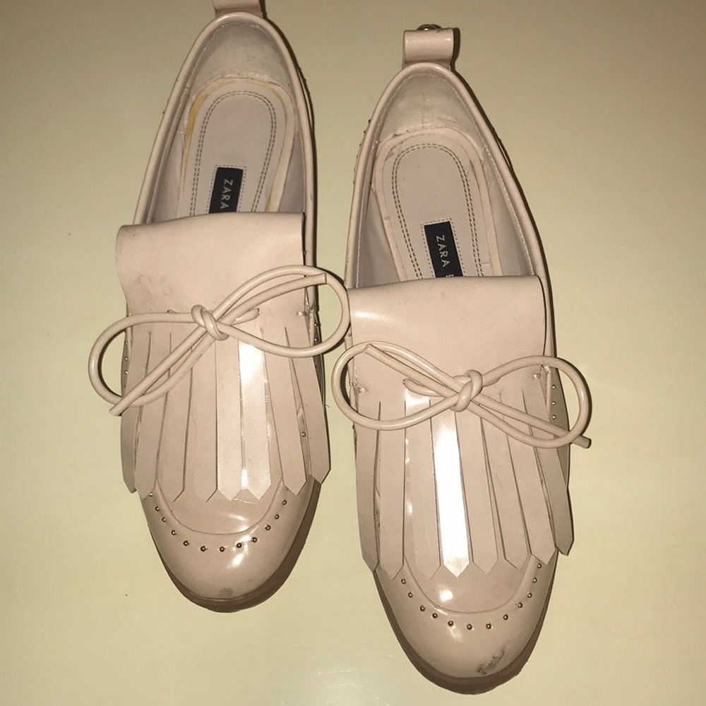 Nude loafer/flats